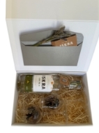 Fotografija Rakija po izboru + 2 čaše